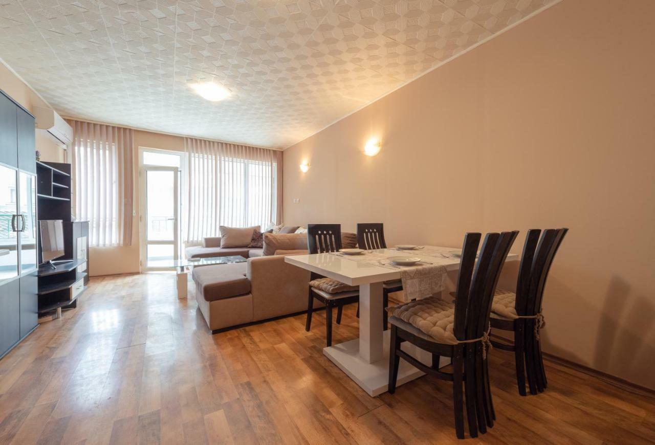 Green House Burgas Exterior photo